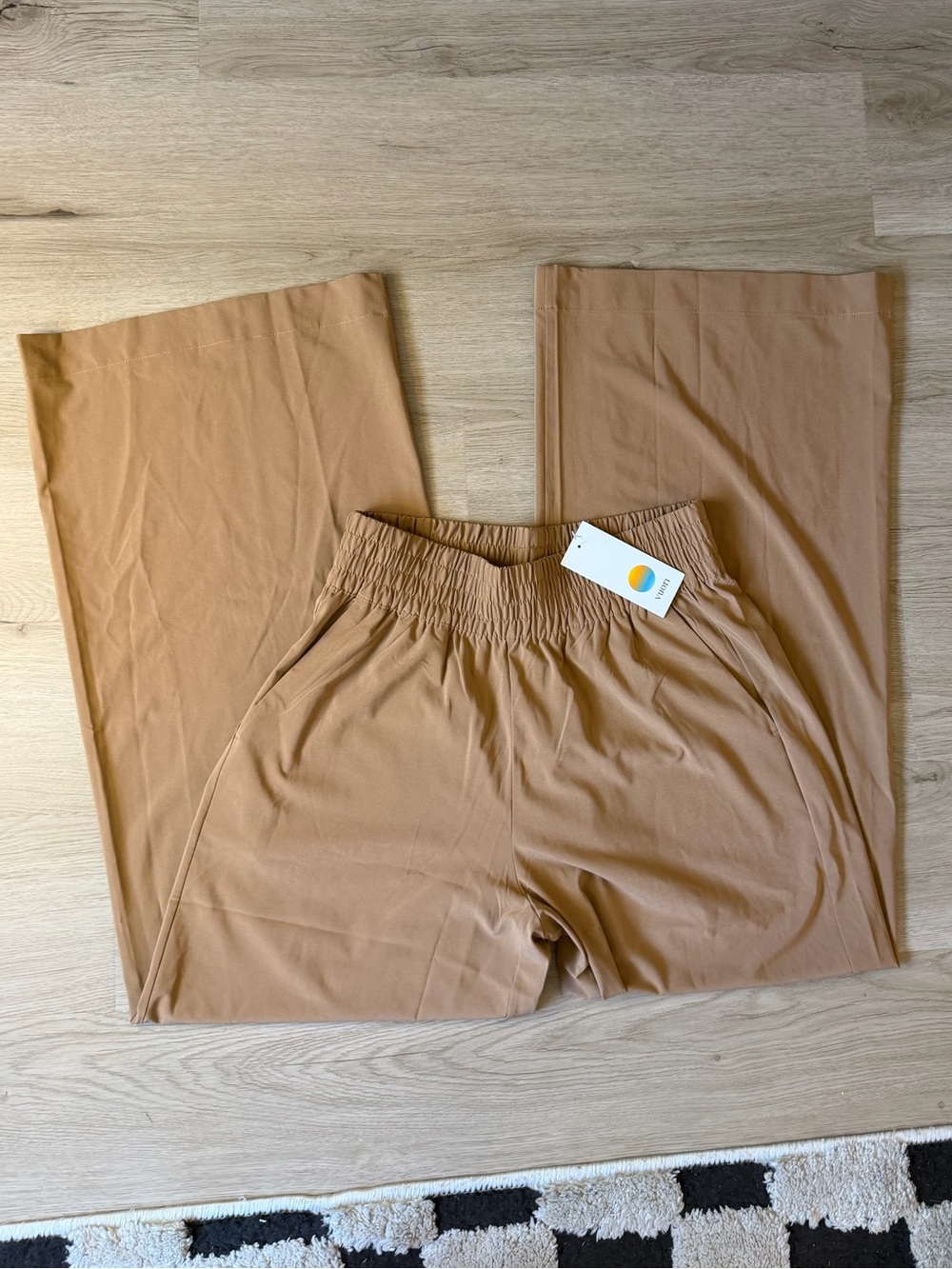 NWT vuori villa wide leg pants